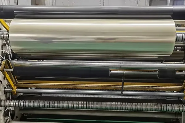 cellophane-jumbo-roll-on-slitting-machine